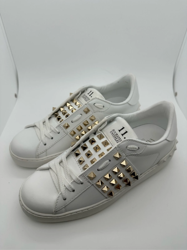 Valentino studded little white shoes,size 40