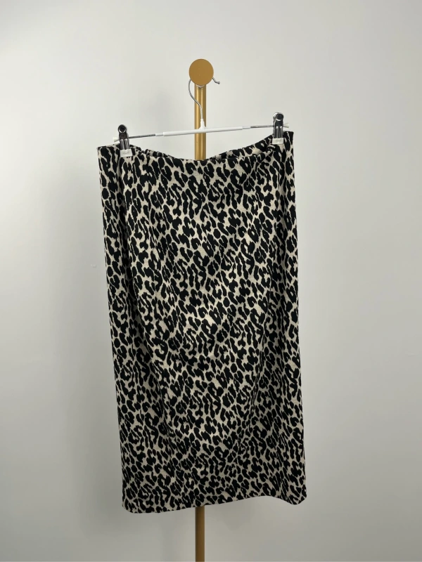Maxmara Black leopard print skirt size M