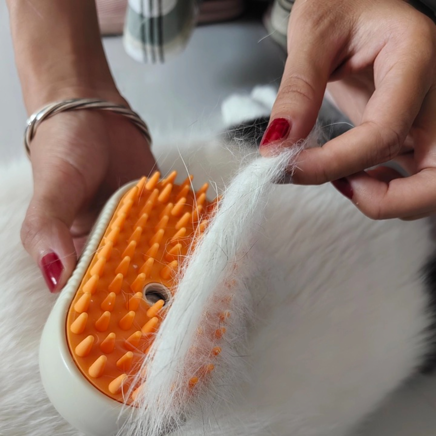 Pet Spray Massage Comb for Cats & Dogs – One - Click Spray, Anti - Flying Hair, Bath Brush & Hair Removal Pet Grooming Tool,U-ME PET LUV,Pet Spray Massage Comb for Cats & Dogs – One - Click Spray, Anti - Flying Hair, Bath Brush & Hair Removal Pet Grooming Tool