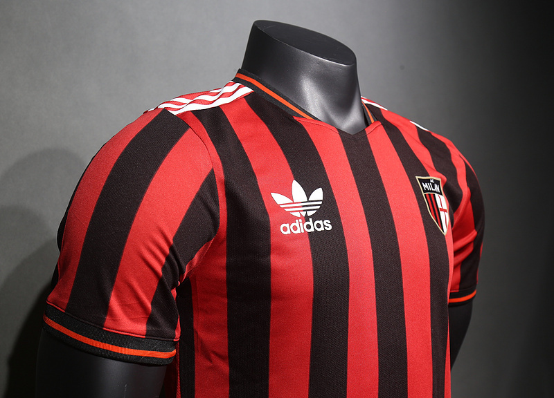 Player 2024-25 AC Milan Retro Special Edition Player Football jersey