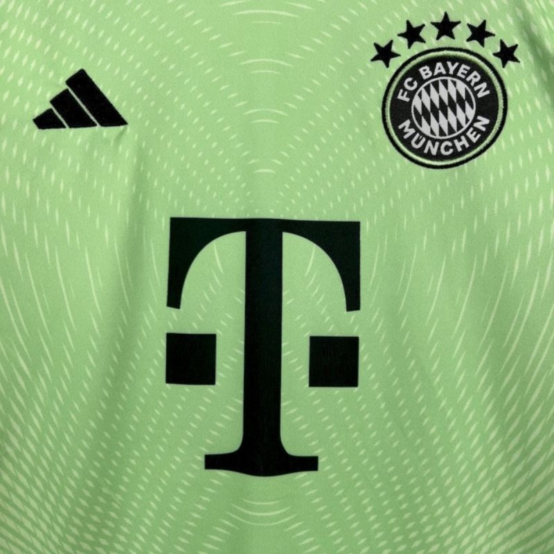 KIDS 2025-26 Bayern Munchen Green Goalkeeper KIDS Football jersey