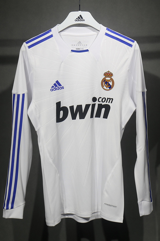 Player Retro 2010-11 Real Madrid Home Football jersey Retro long sleeves S-3XL
