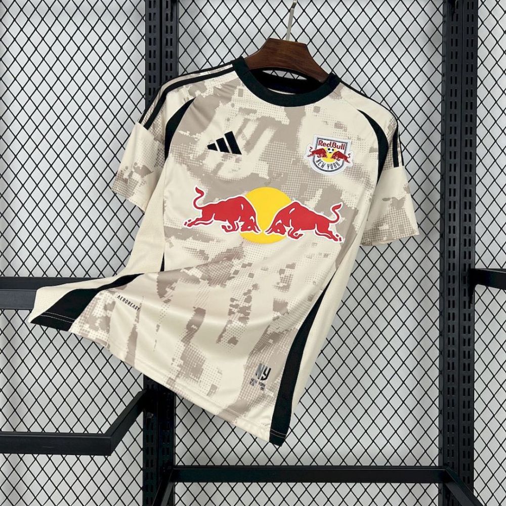 2025-26 Rayo Vallecano Home Football Jersey