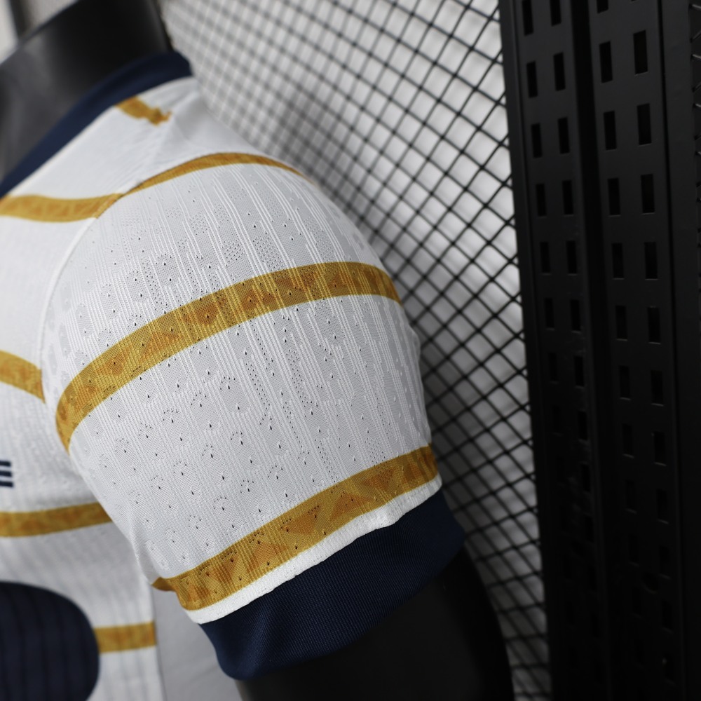 Player 2025-26 Pumas Special Edition Football jersey
