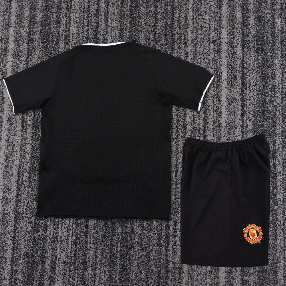 Retro Kids 2003-04 Manchester United Away Kids Football jersey