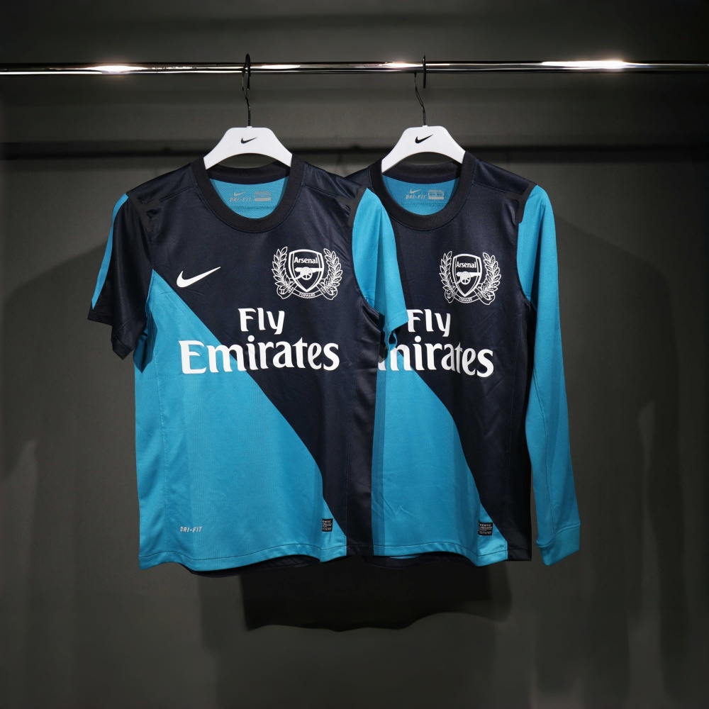 Player Retro 2011-12 Arsenal Away Football jersey retro
