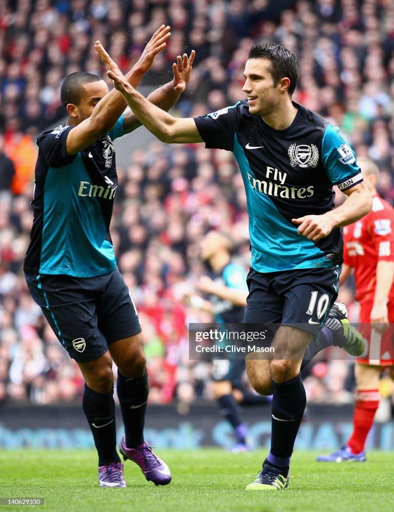 Player Retro 2011-12 Arsenal Away Football jersey retro