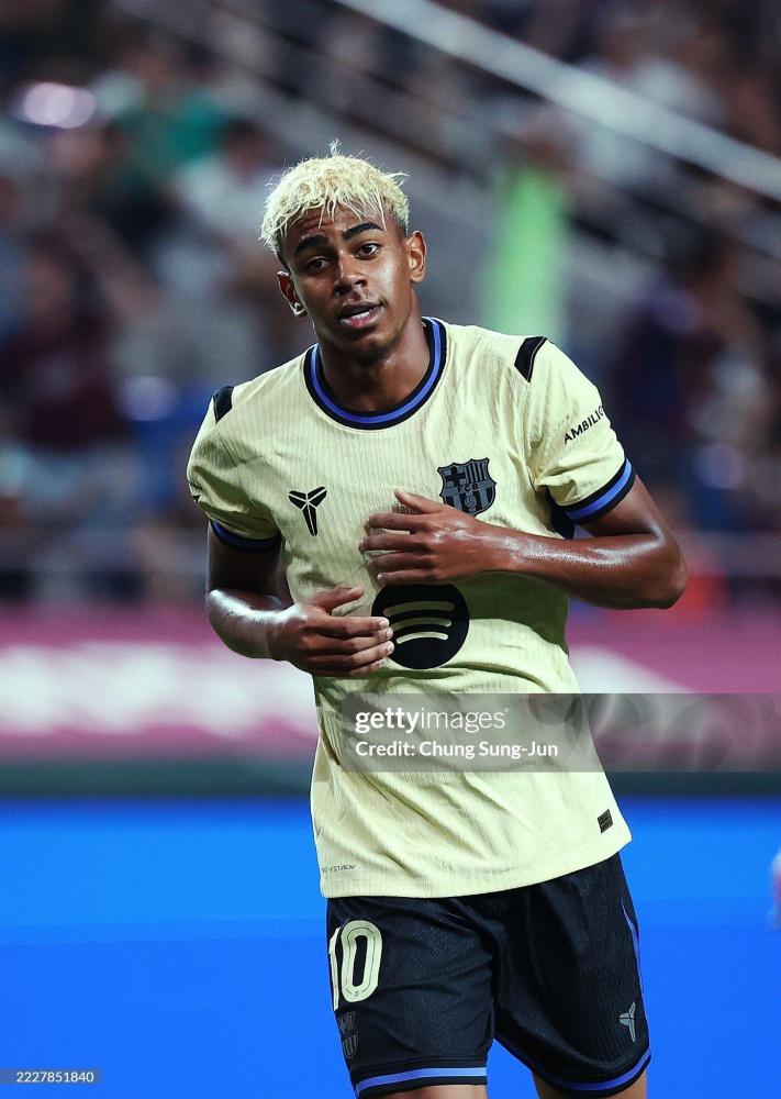 Player Edition Shorts 2025-26 Shorts Barcelona Away