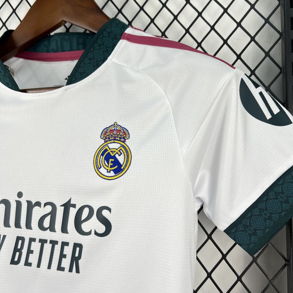 Kids 2026-27 Real Madrid Home Kids Kit Football jersey