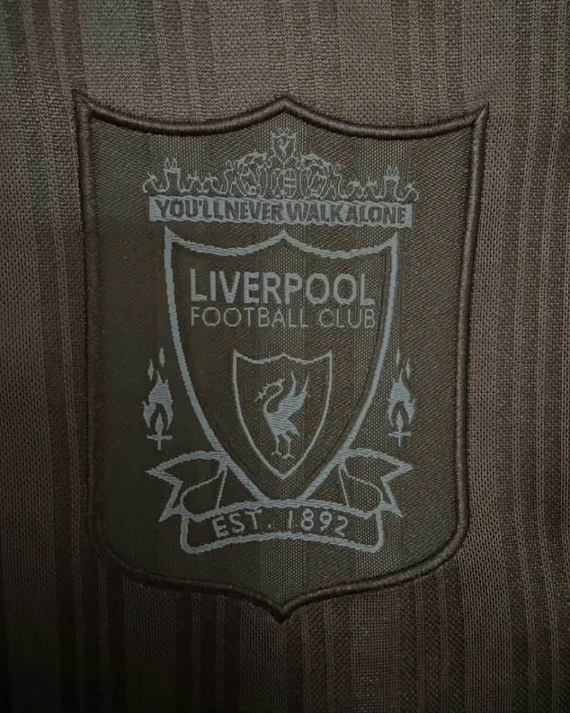 Retro 1995-96 Liverpool Special Edition Blackout Jersey Football jersey retro Long-sleeve