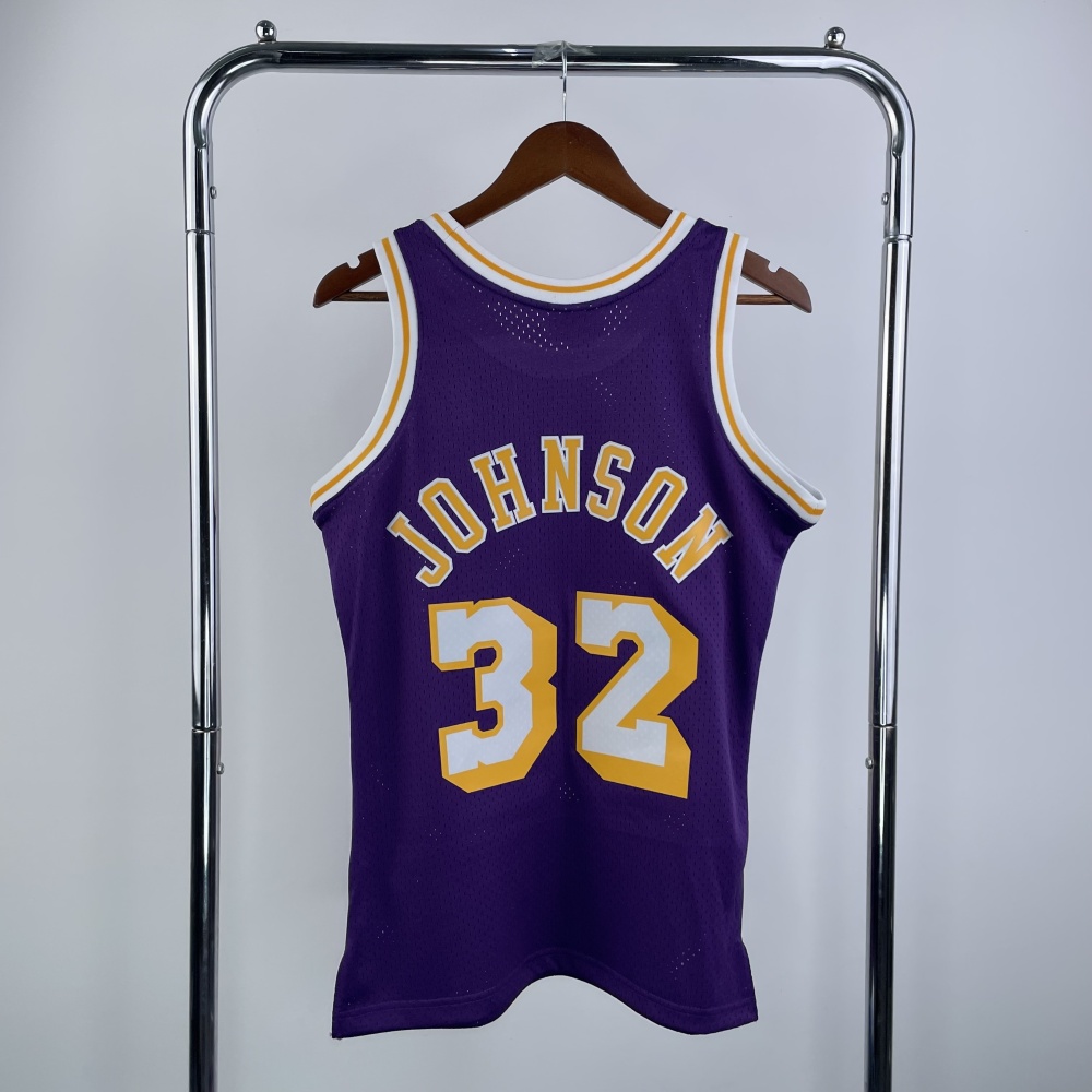 Los Angeles Lakers Mitchell & Ness Retro Magic Johnson #32 Purple Men’s Jersey
