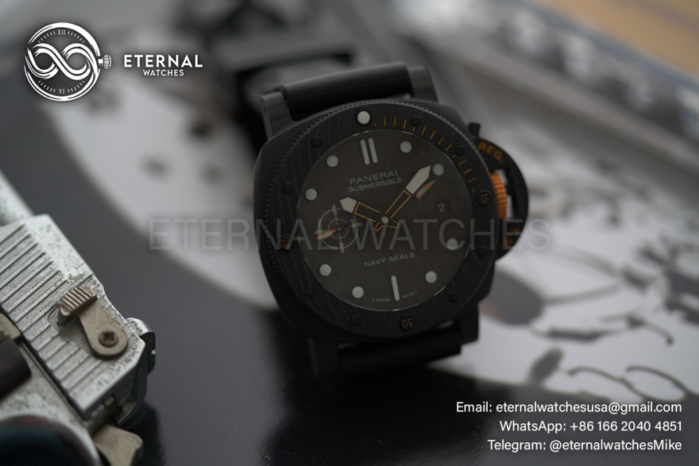 PANERAI - Submersible PAM1324 44mm Carbon/RU Black Dial VSF P9011