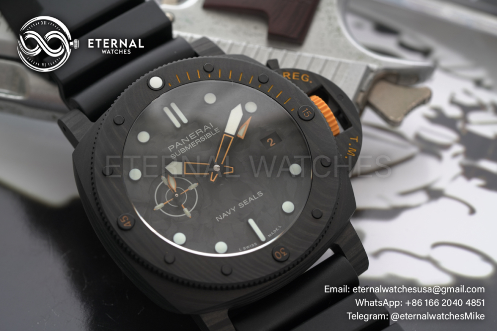PANERAI - Submersible PAM1324 44mm Carbon/RU Black Dial VSF P9011