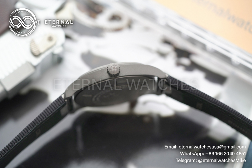 IWC - Pilots Watch Top Gun 41mm CER/NY Black Dial V7 A2892