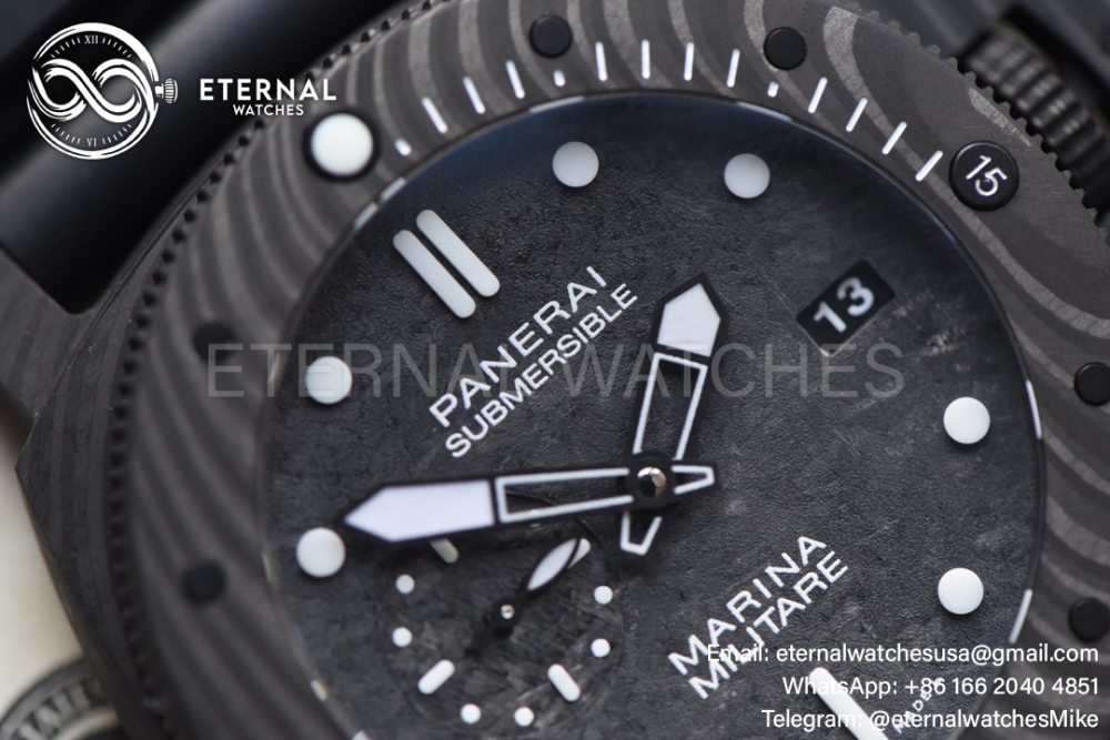 PANERAI - Submersible PAM979 47mm Carbon/RU Carbon Dial VSF P9010