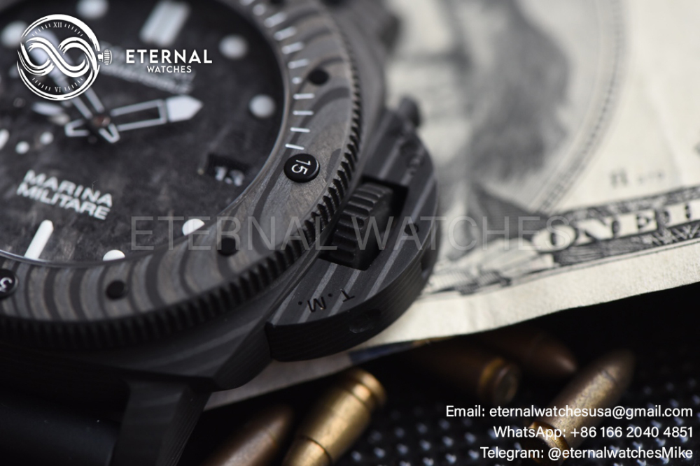 PANERAI - Submersible PAM979 47mm Carbon/RU Carbon Dial VSF P9010