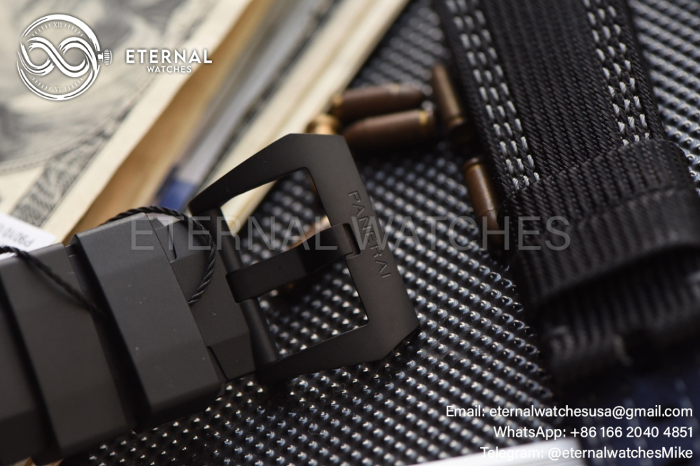 PANERAI - Submersible PAM979 47mm Carbon/RU Carbon Dial VSF P9010