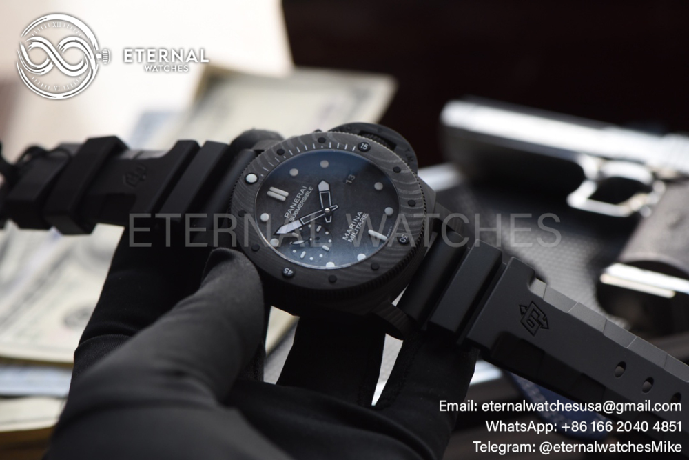 PANERAI - Submersible PAM979 47mm Carbon/RU Carbon Dial VSF P9010