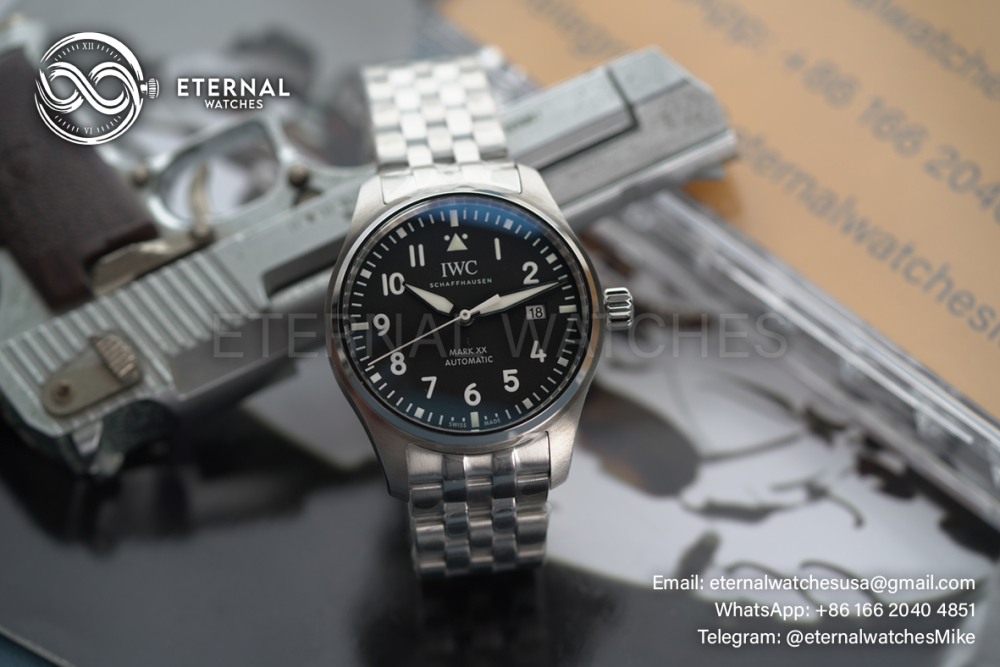 IWC - Pilot Mark XX 40mm SS/SS Black Dial V7F A2892