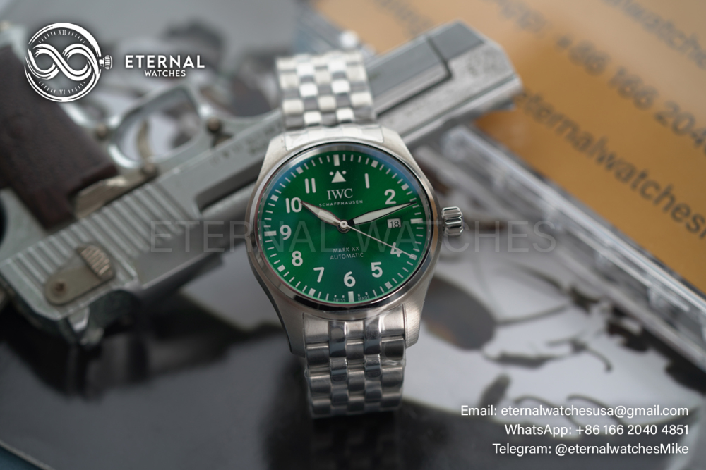 IWC - Pilot Mark XX 40mm SS/SS Green Dial V7F A2892