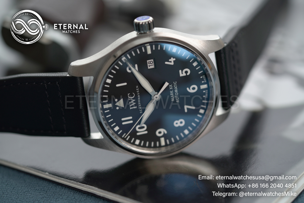 IWC - Pilot Mark XX 40mm SS/LE Black Dial V7F V2 A2892