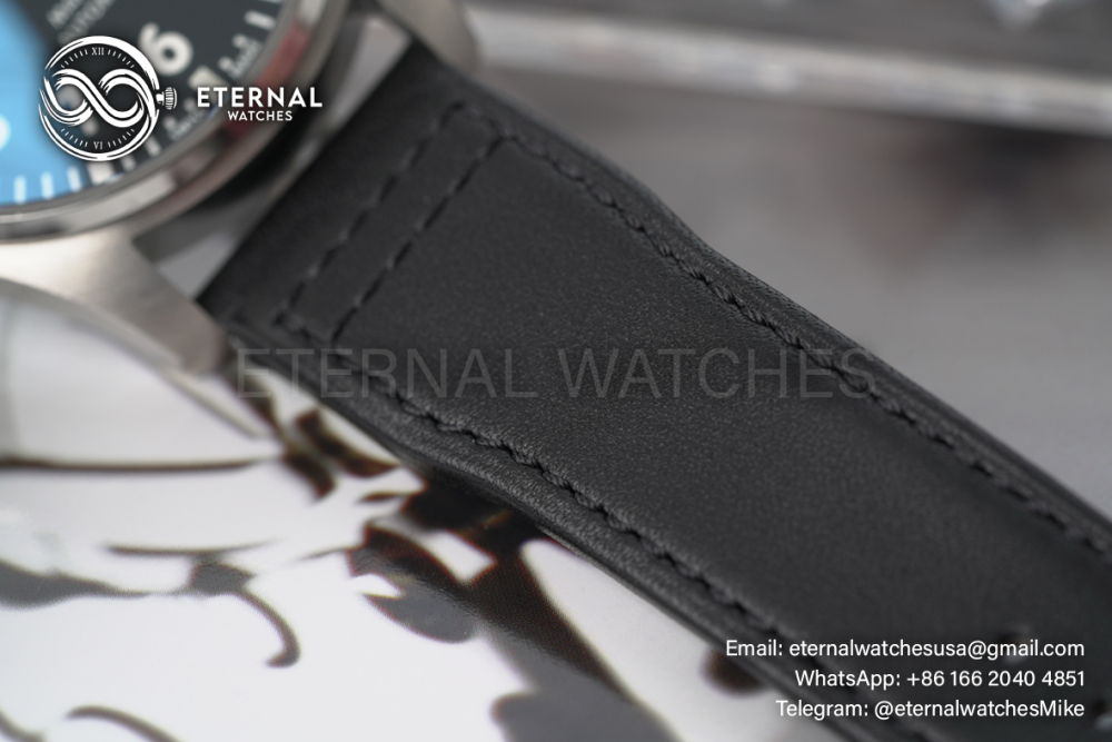 IWC - Pilot Mark XX 40mm SS/LE Black Dial V7F V2 A2892