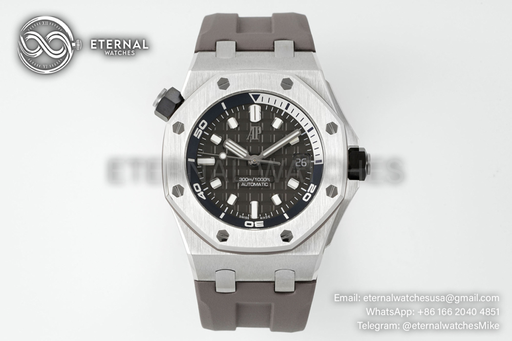Royal Oak Offshore Diver 15720 42mm SS/RU Grey/Stk ZF A4308