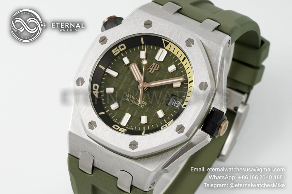 Royal Oak Offshore Diver 15720 42mm SS/RU Green/Stk ZF A4308