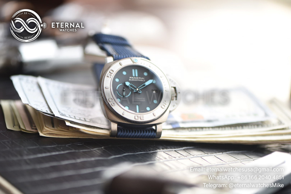 PANERAI - PAM985 Mike Horn Submersible Blue TI/NY VSF P9010