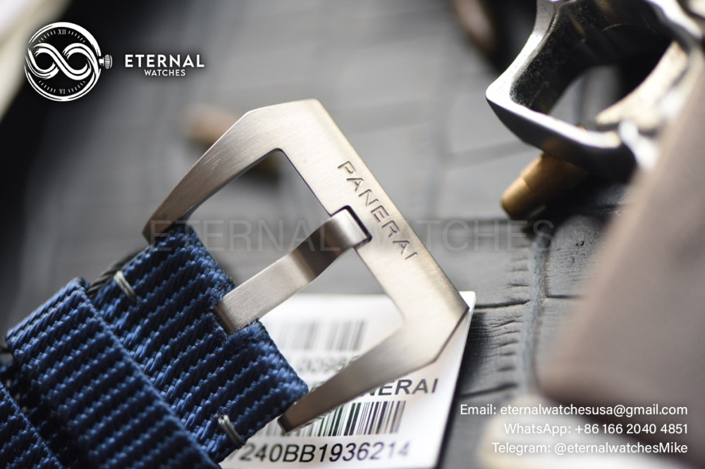 PANERAI - PAM985 Mike Horn Submersible Blue TI/NY VSF P9010