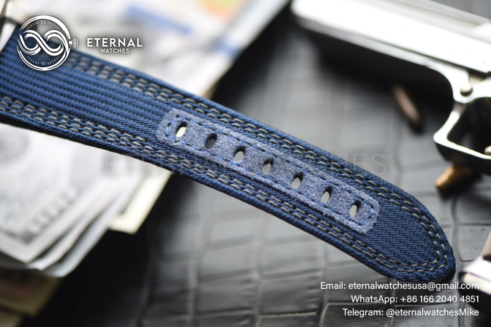 PANERAI - PAM985 Mike Horn Submersible Blue TI/NY VSF P9010