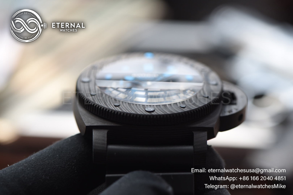 PANERAI - Submersible Pam1616 47mm Carbon/RU Black Dial VSF P9010