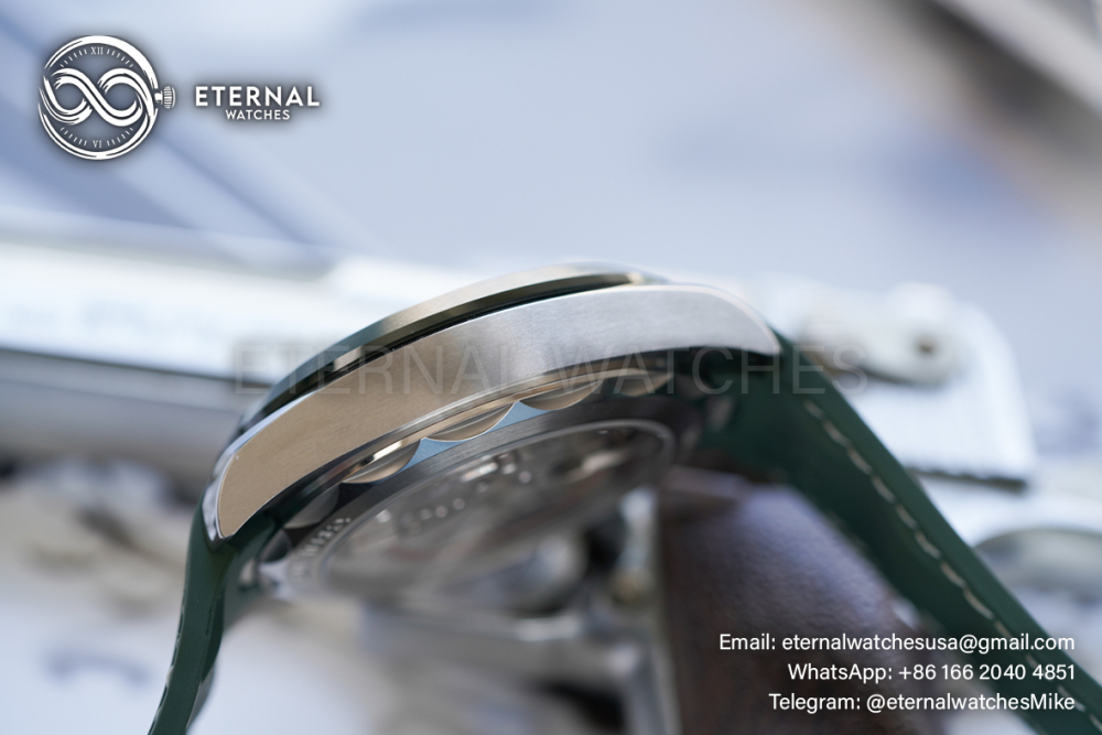 OMEGA - Sea Master Aqua Terra 150M 43mm Worldtimer SS/RU Green Dial VSF A8938