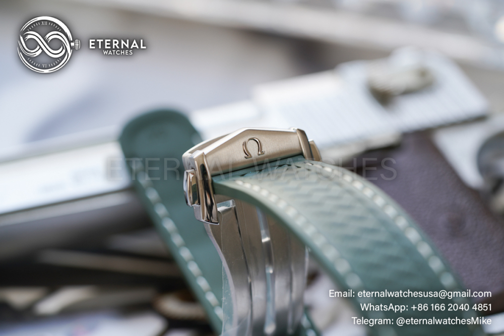OMEGA - Sea Master Aqua Terra 150M 43mm Worldtimer SS/RU Green Dial VSF A8938