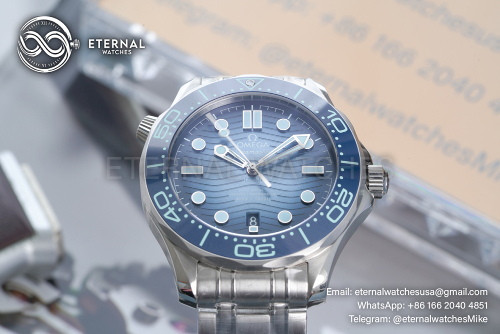 OMEGA - Seamaster Diver 300m 42mm SS/SS Dark Blue Dial VSF A8800 Super Clone