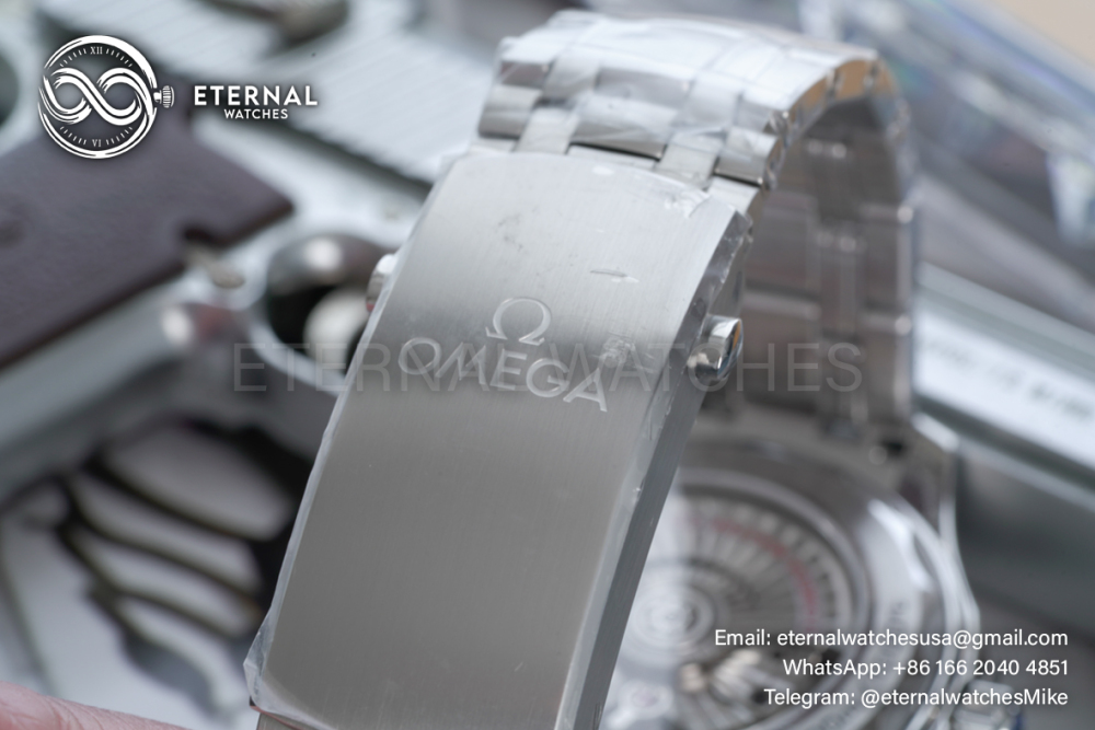 OMEGA - Seamaster Diver 300m 42mm SS/SS White Dial VSF A8800