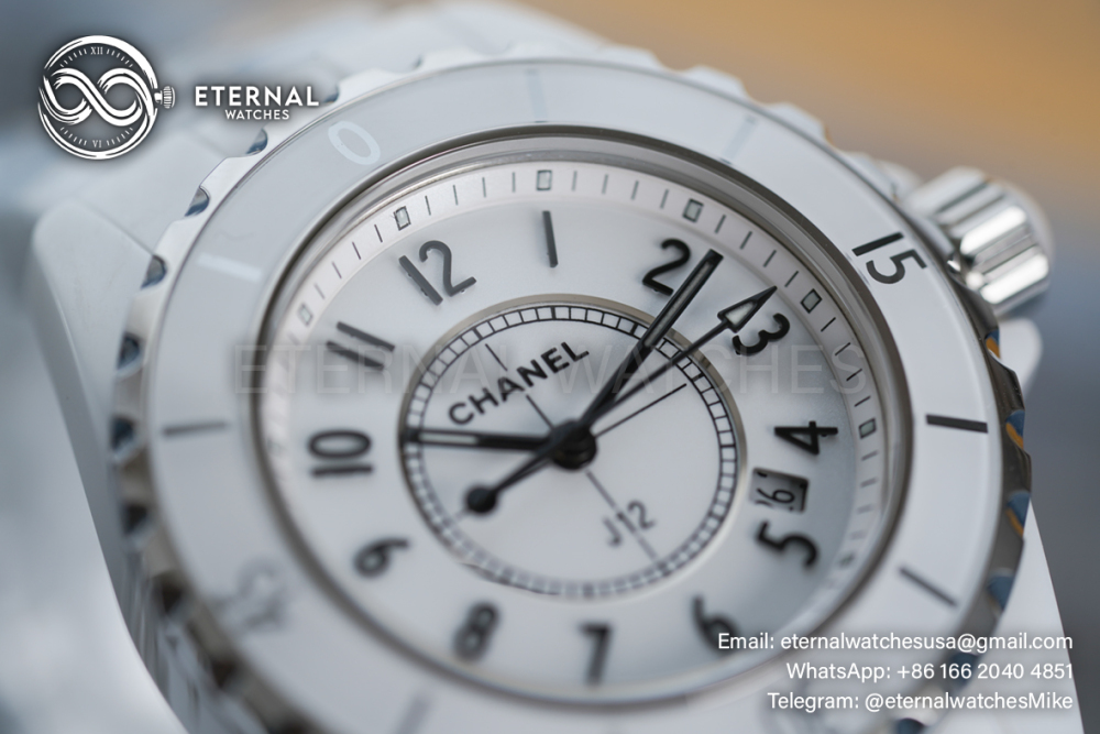 CHANEL - J12 Ladies 33mm Ceramic/Cer White/Num XF Swiss Quartz
