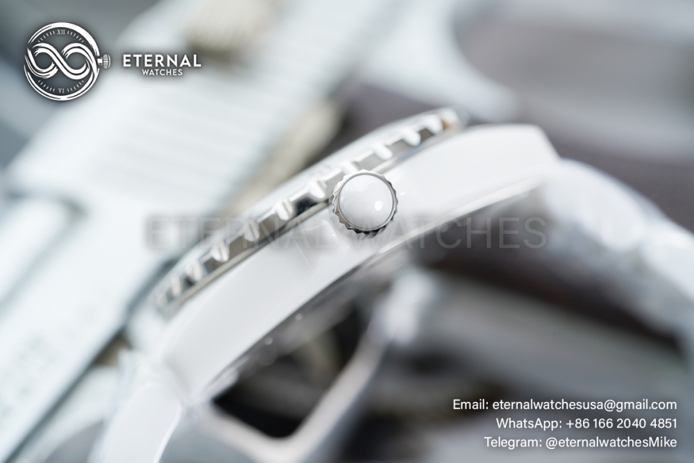 CHANEL - J12 Ladies 33mm Ceramic/Cer White/Num XF Swiss Quartz