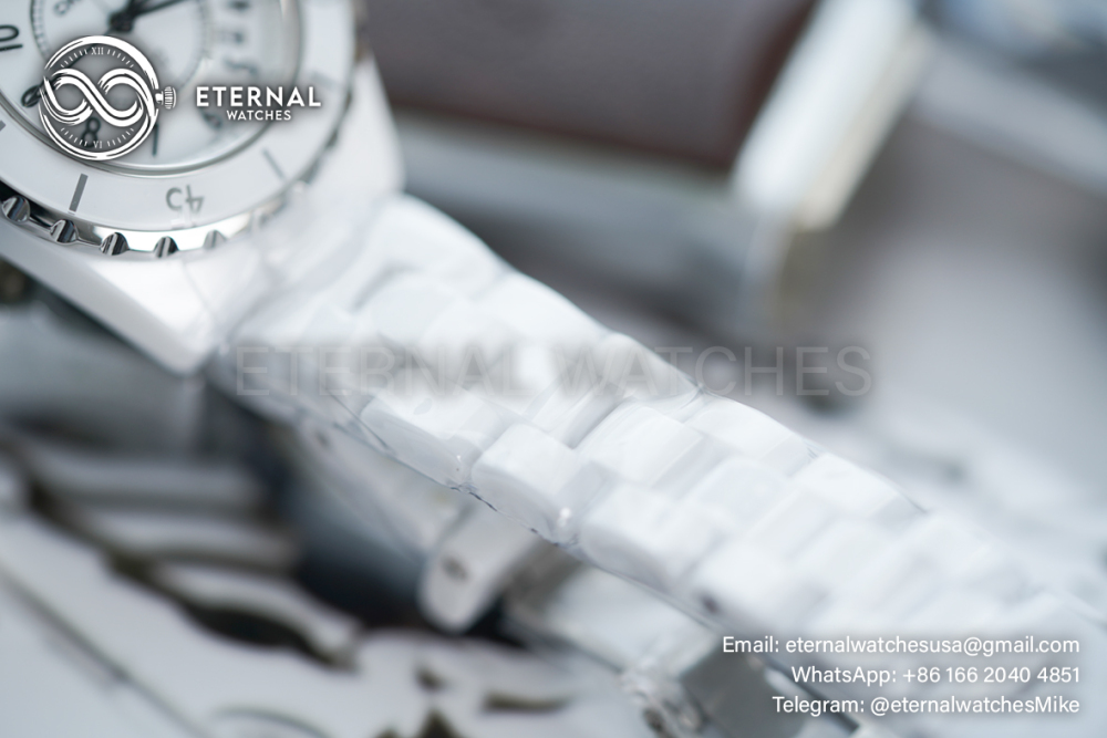 CHANEL - J12 Ladies 33mm Ceramic/Cer White/Num XF Swiss Quartz