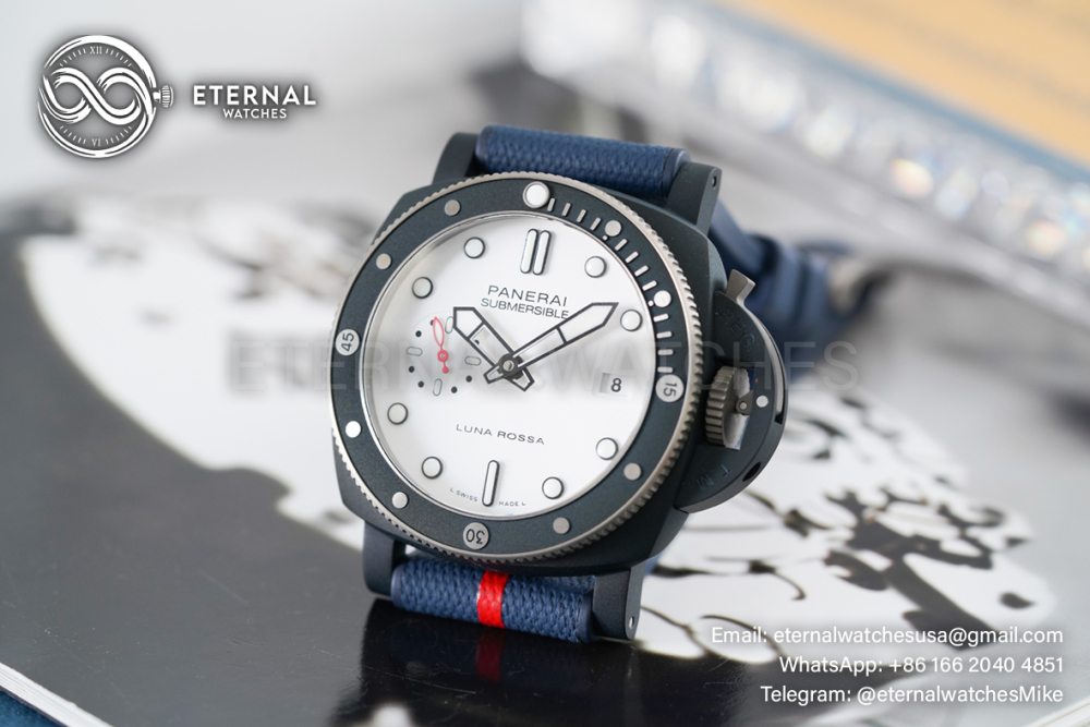 PANERAI - Submersible PAM1543 Luna Rossa 44mm TI/CE White Dial VSF P900