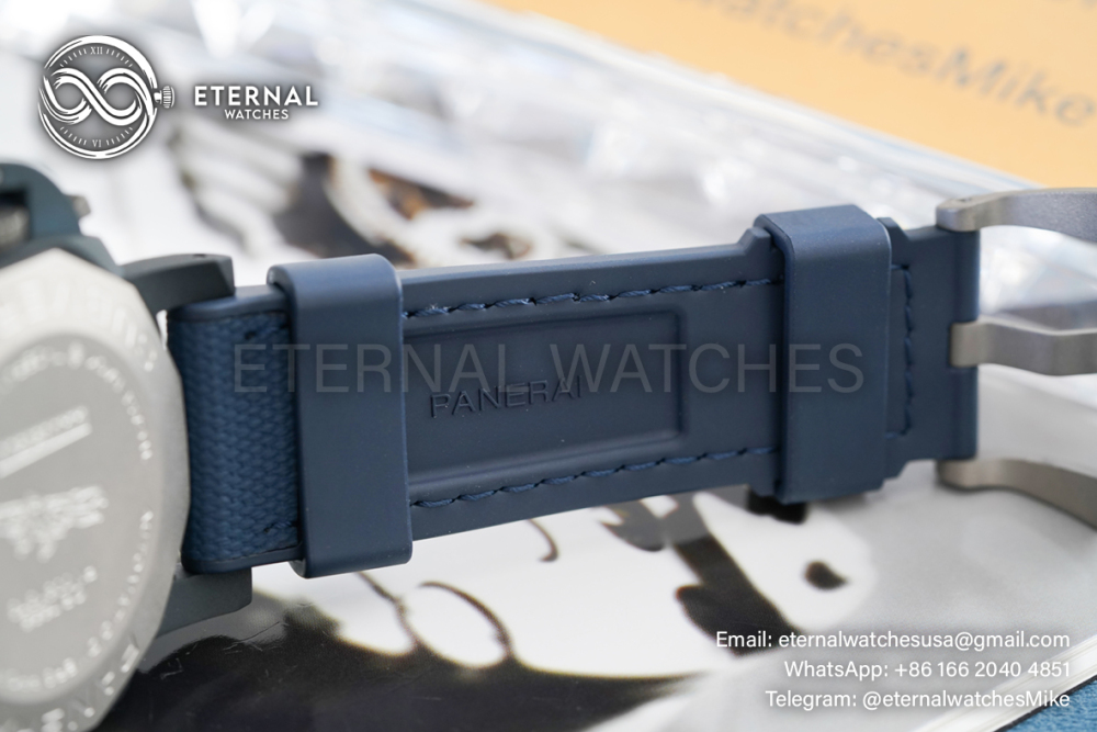 PANERAI - Submersible PAM1466 Luna Rossa 44mm TI/CE Blue Dial VSF P900