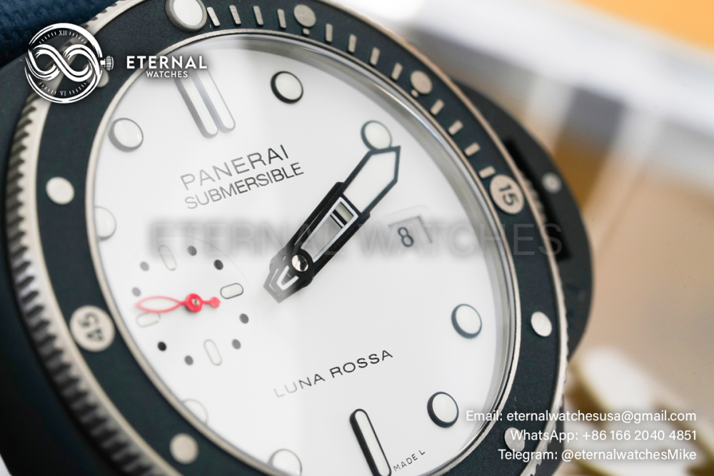 PANERAI - Submersible PAM1543 Luna Rossa 44mm TI/CE White Dial VSF P900