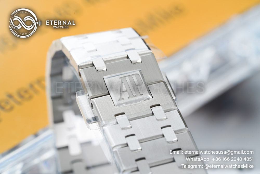 AUDEMARS PIGUET - Super Clone Royal Oak Chronometer 26240ST 41mm SS/SS Silver Dial APS SH4401