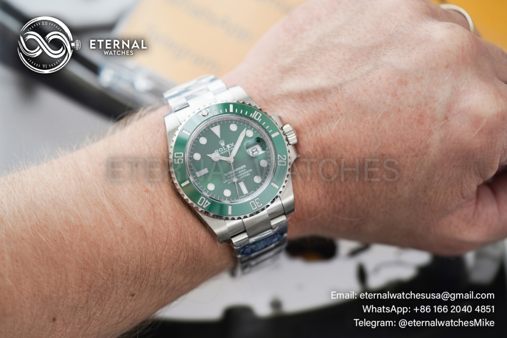 ROLEX - Submariner 116610LV Hulk 40mm SS/SS Green Dial Clean VS3135