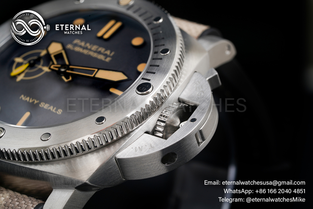 PANERAI - Super Clone Submersible PAM1518 QuarantaQuattro Navy Seals 44mm TI/CE Black Dial VSF P900