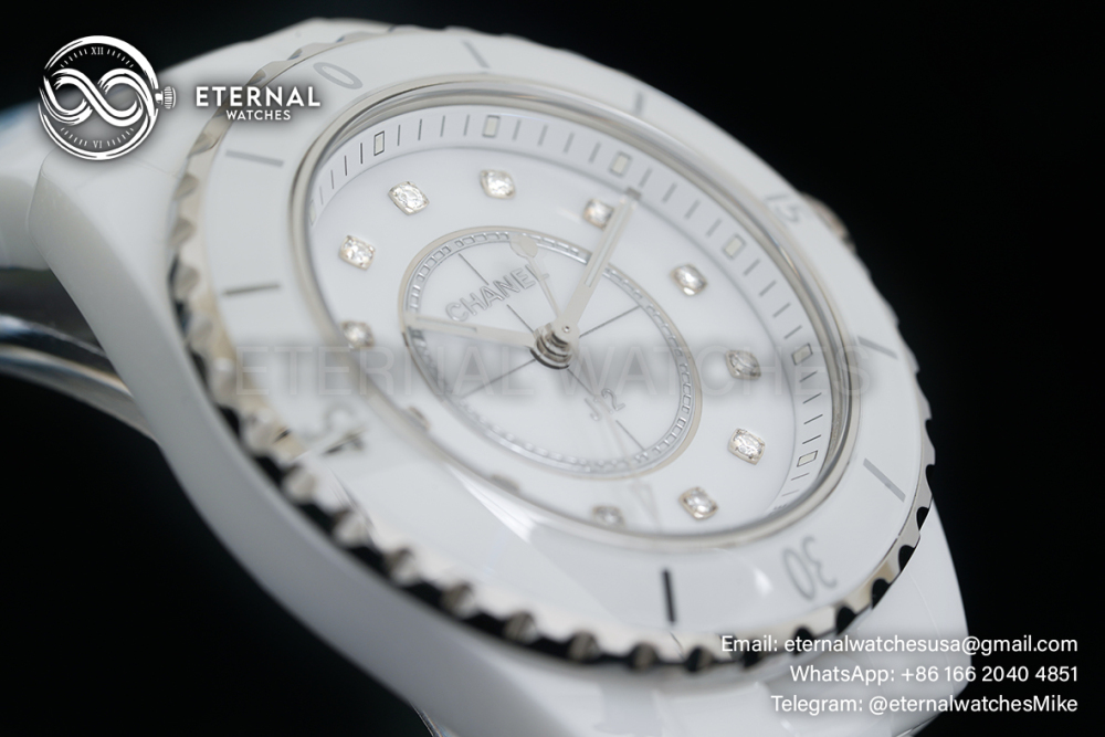 CHANEL - J12 Ladies 33mm Ceramic/Cer White/Dia XF Swiss Quartz