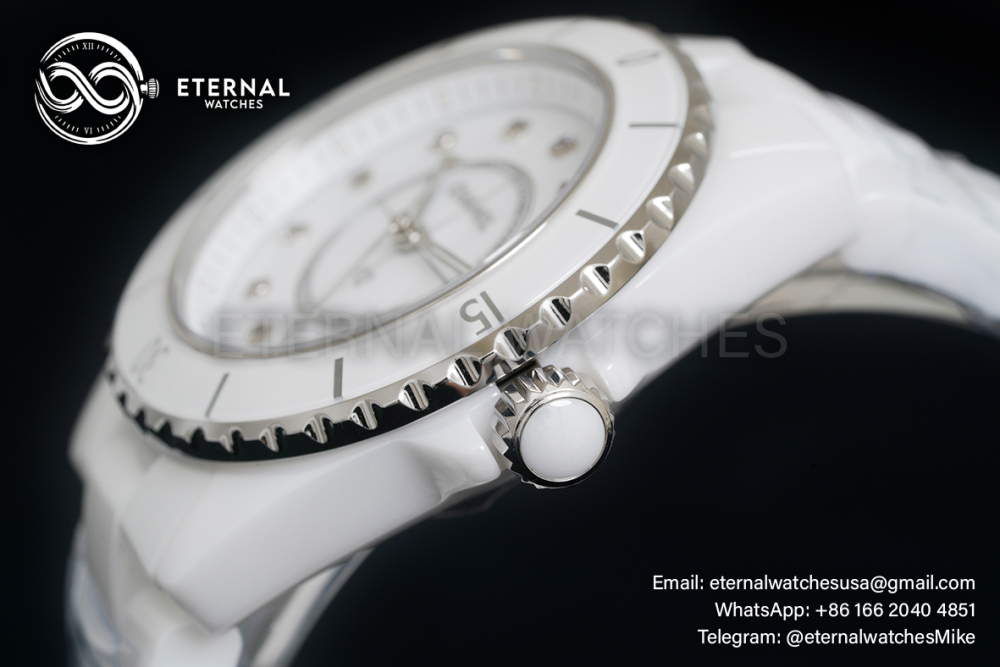 CHANEL - J12 Ladies 33mm Ceramic/Cer White/Dia XF Swiss Quartz