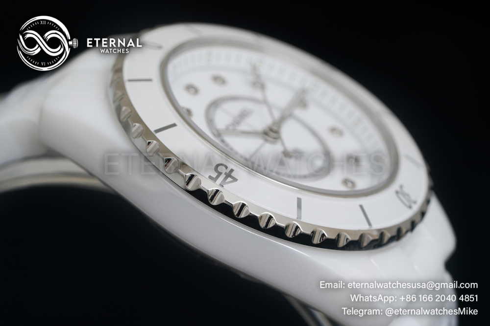 CHANEL - J12 Ladies 33mm Ceramic/Cer White/Dia XF Swiss Quartz