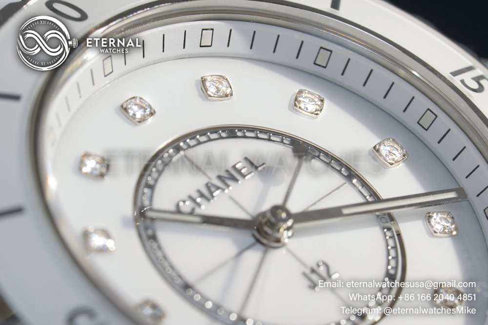 CHANEL - J12 Ladies 33mm Ceramic/Cer White/Dia XF Swiss Quartz