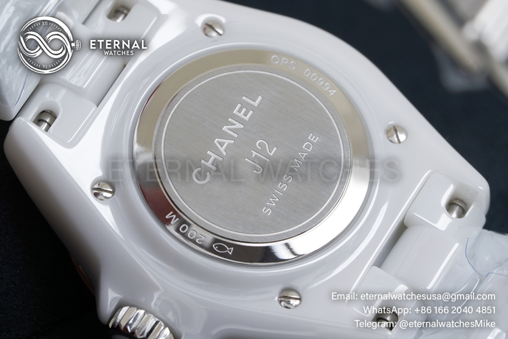 CHANEL - J12 Ladies 33mm Ceramic/Cer White/Dia XF Swiss Quartz